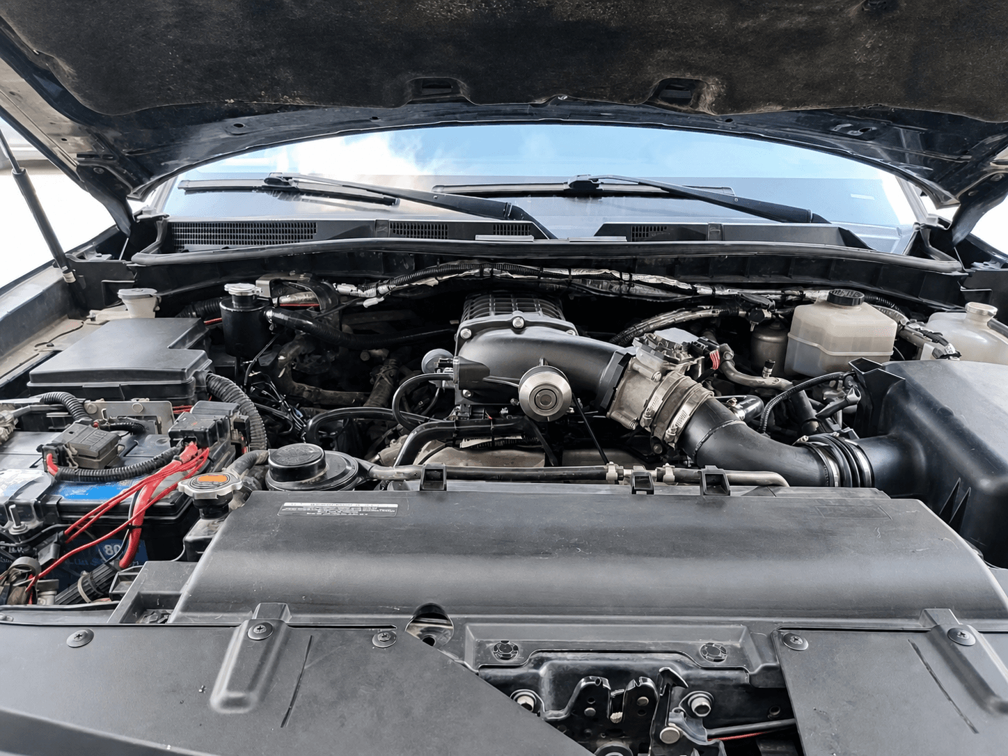 Toyota Prado / FJ Cruiser 1GR-VVT supercharger system installation view 1